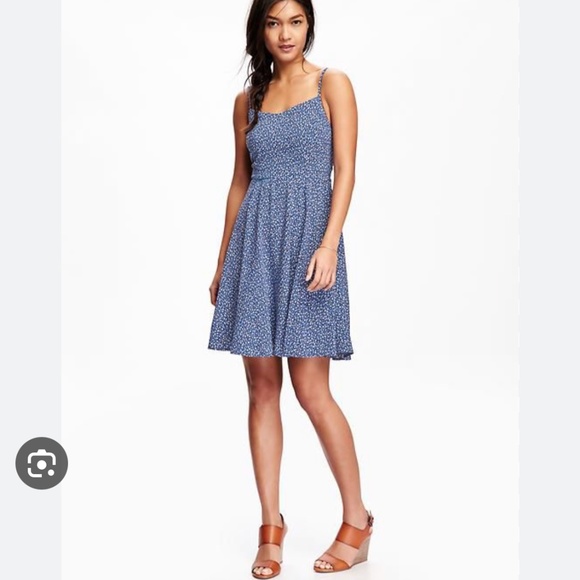 Dress - Picture 6 of 6